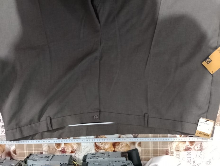 Брюки чоловічі FARAH , 64 розміру