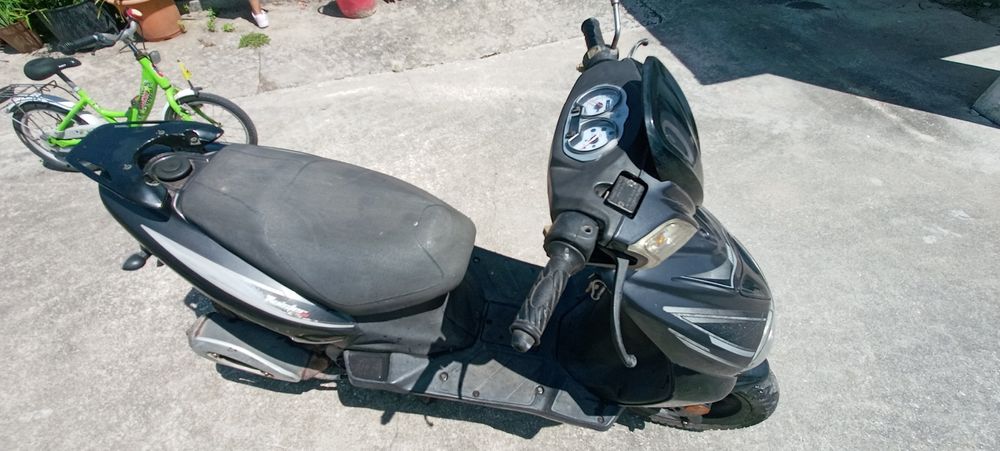 Scooter Twister 125c.c.