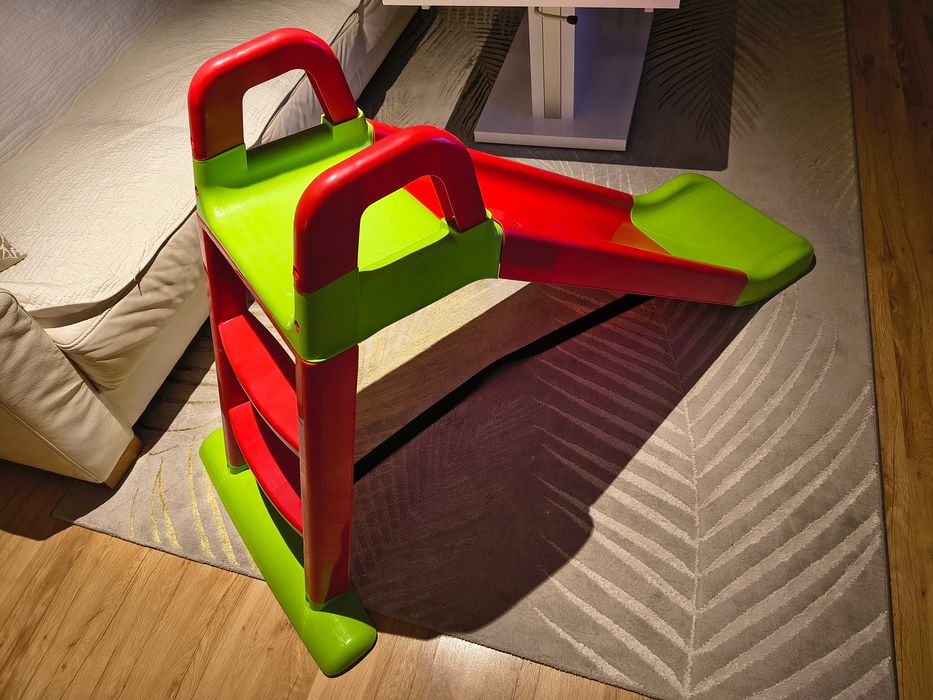 Zjeżdżalnia dla dziecka...