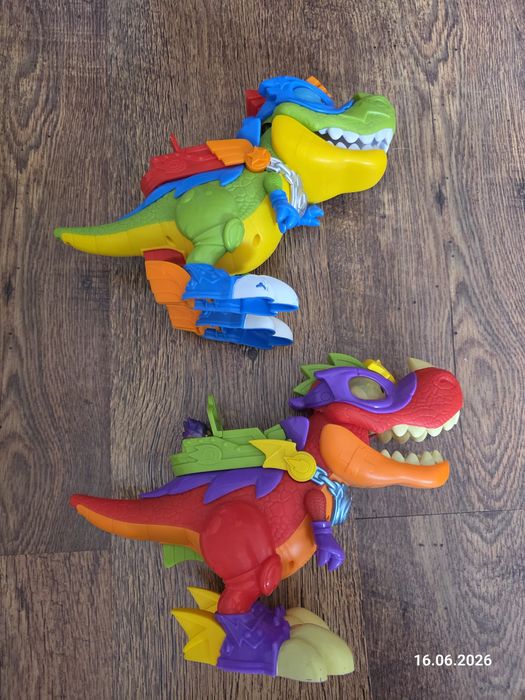Super zings v rex t rex