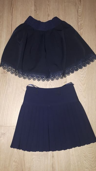 Юбки школьные синие.