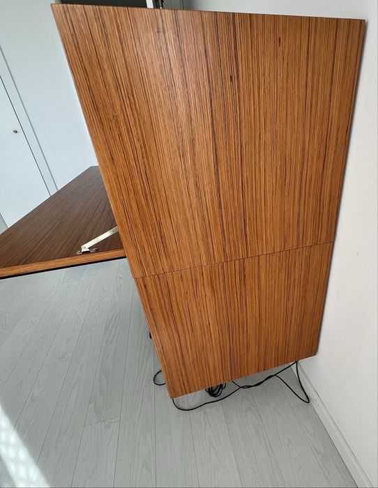 Movel com luz interior automatica