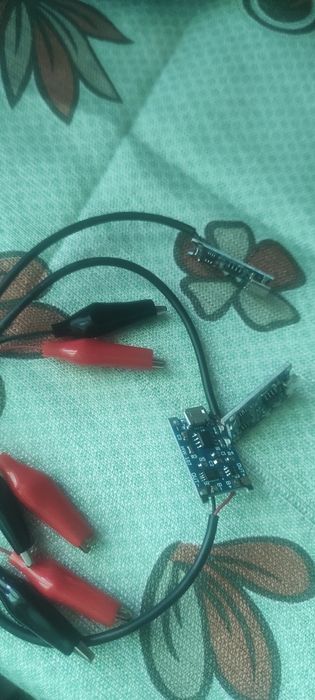 Зарядний пристрій для 18650 і електронок