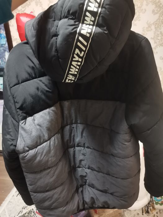 Спортивні черевики зима та куртка на підлітка