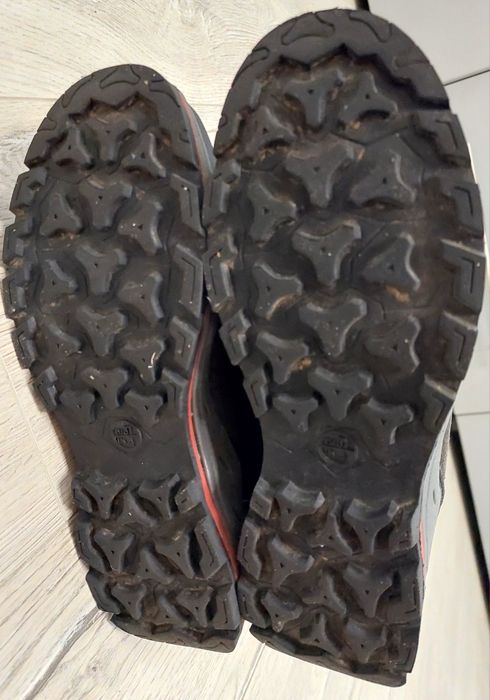 Зимние трекинговые ботинки, кроссовки, сапоги.