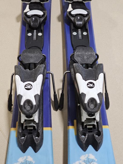 Narty dziecięce 100cm Rossignoll, przygotowane do sezonu.