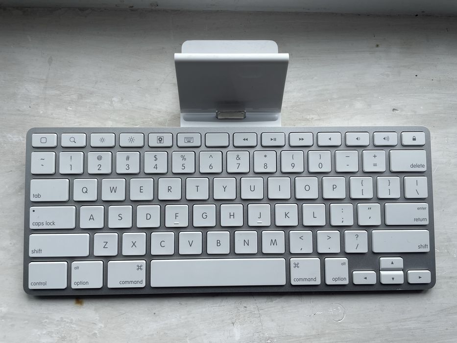 Apple IPad keyboard dock model no. A1359 (США)