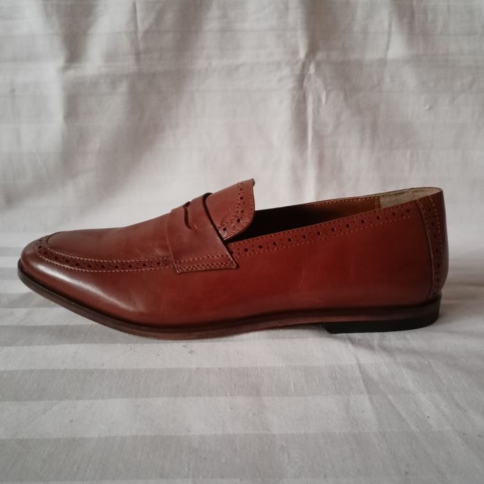 ASOS roz. 43 / 9/ - dł. wkł. 28cm- skóra- nowe