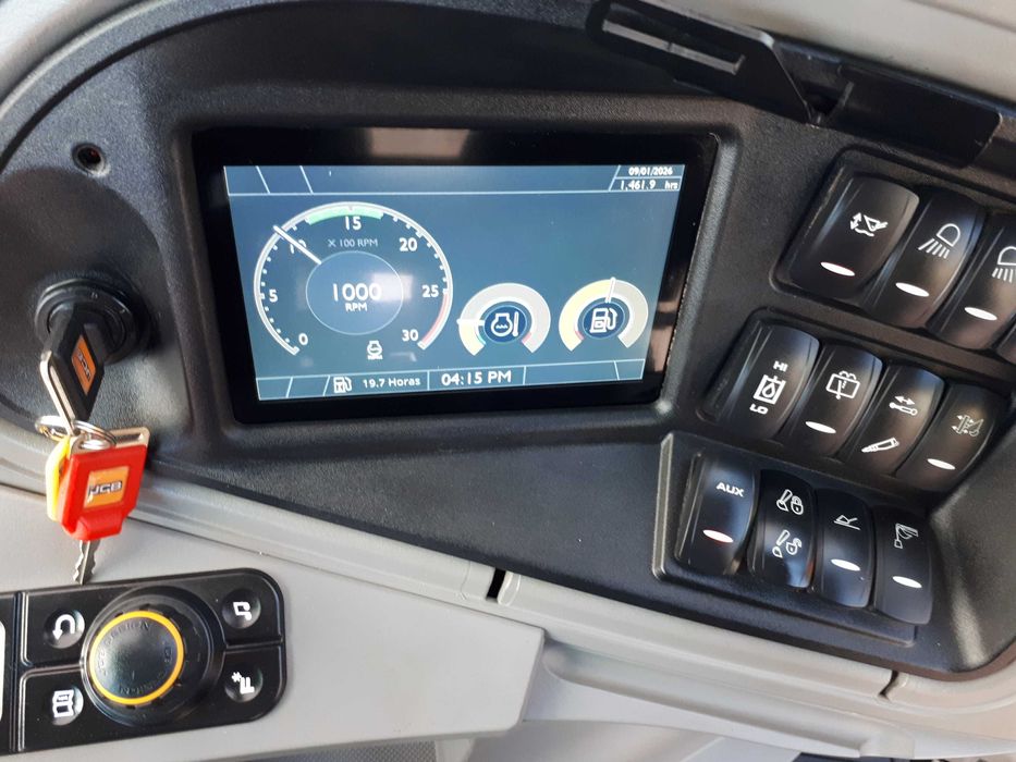 Máquina Retroescavadora JCB 3CX de 2024