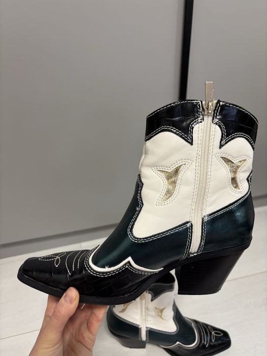 Козаки шкіряні жіночі Stradivarius р.40