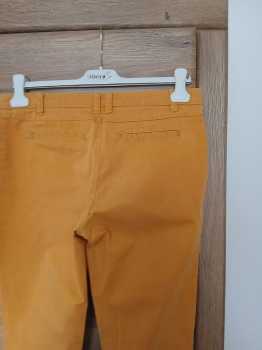 Ciemno żółte spodnie 38 bawełna firmy C&A