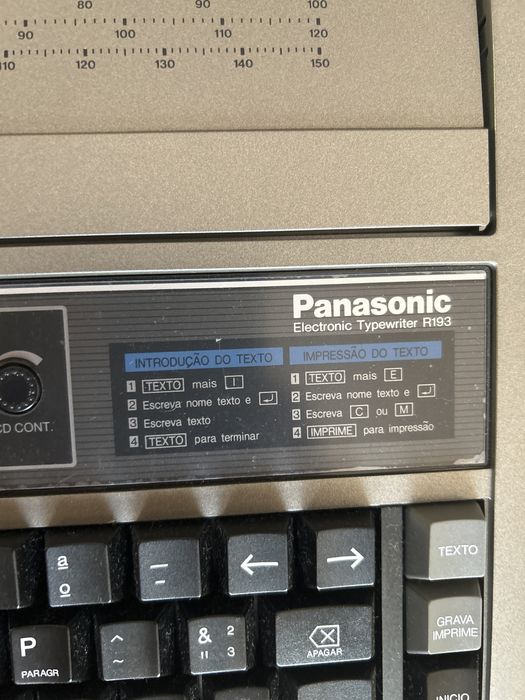 Máquina de escrever eletrónica-Panasonic