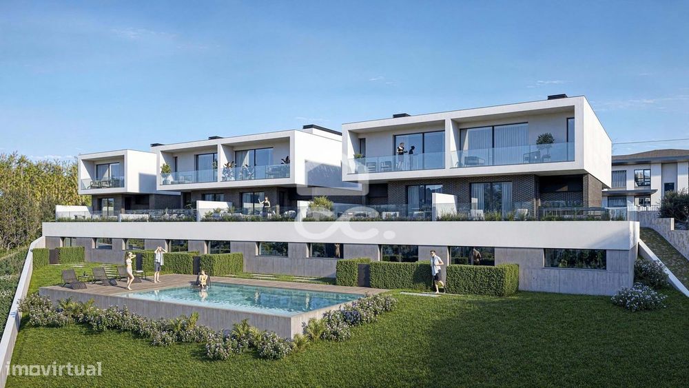 Moradia T3+1 nova, com jardim e terraço, em condomínio privativo com p