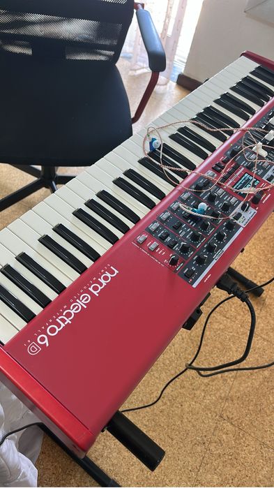 Teclado Nord Electro 6D