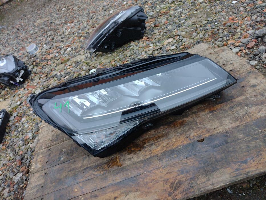 Reflektor Lampa SKODA SUPERB III LIFT 3V1.941.016.C