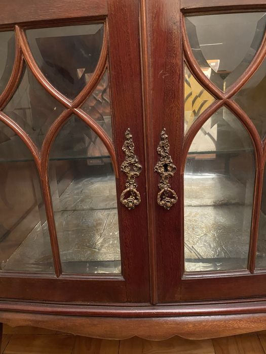 Aparador de Sala com Vitrine e Prateleiras