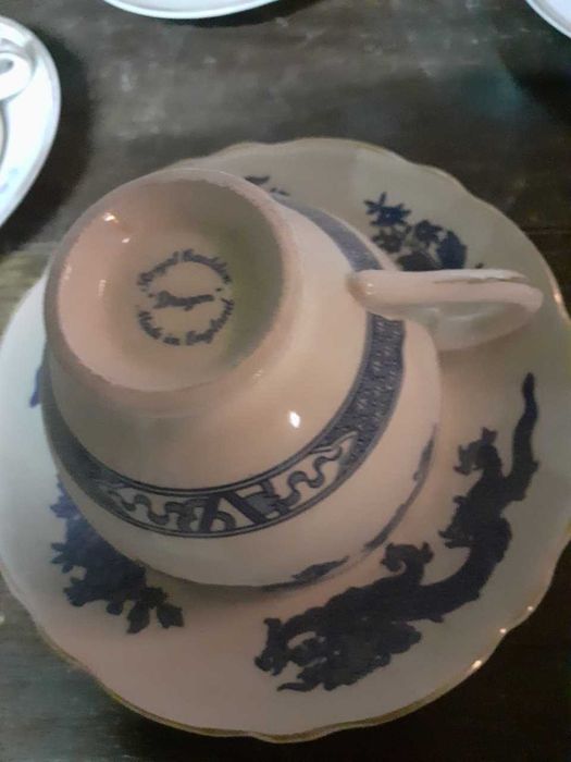 Vendo chávena Antiga Vista Alegre e outras