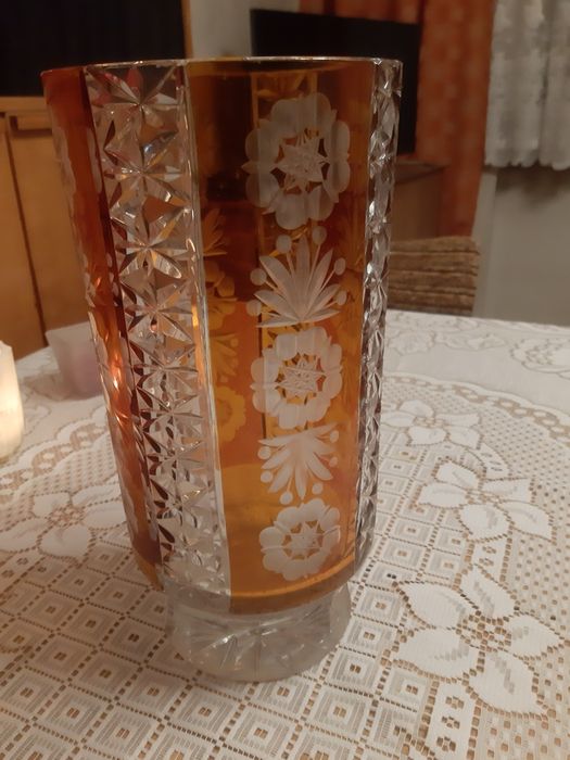 Wazon kryształowy duży barwiony