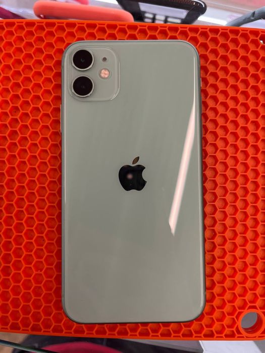 iPhone 11 128гб зелений