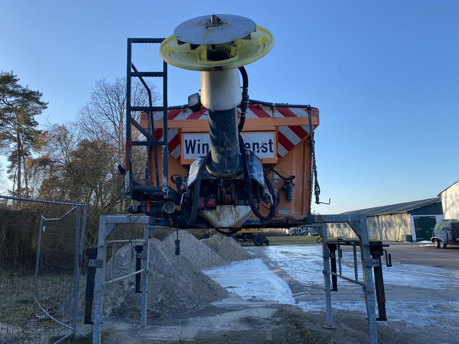 Posypywarka piaskarka solarka rcw KUPPER