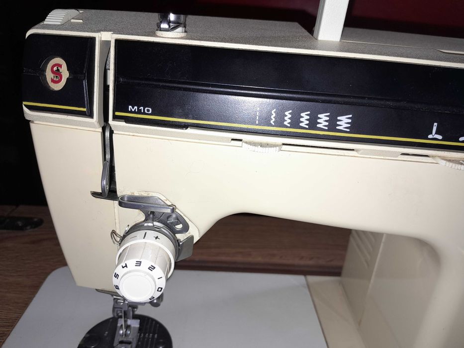 Maquina costura SINGER