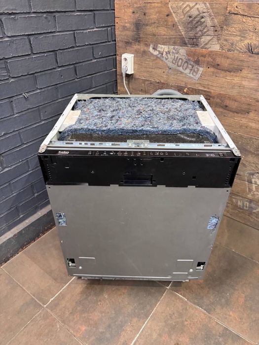 Вбудована посудомийна машина Samaung DW50R405BB