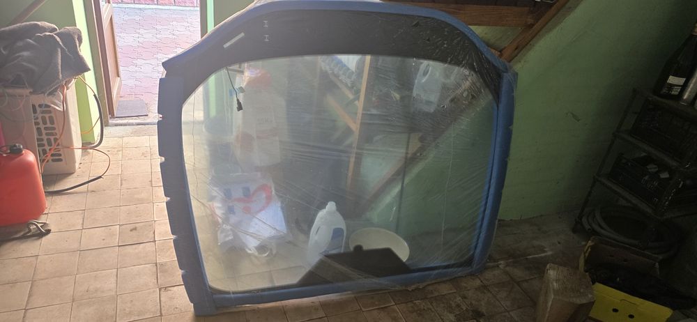 Продам вітрове (лобове) скло на ford kuga