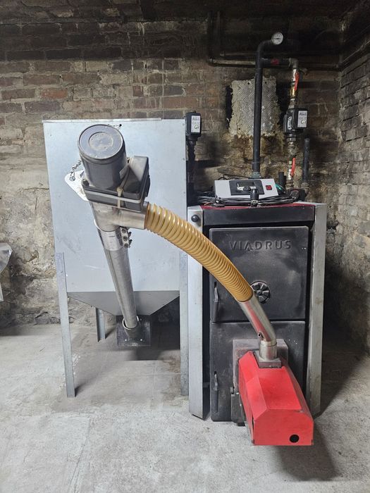 Piec pelet/drzewo VIADRUS