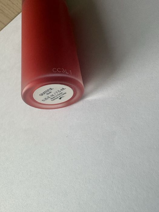 Rare Beauty róż kolor Grateful 7,5 ml
