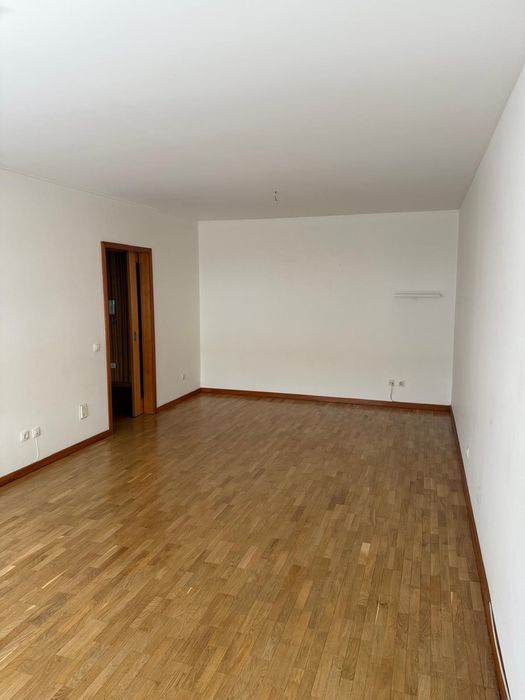 Apartamento T2 para Arrendar em Ermesinde