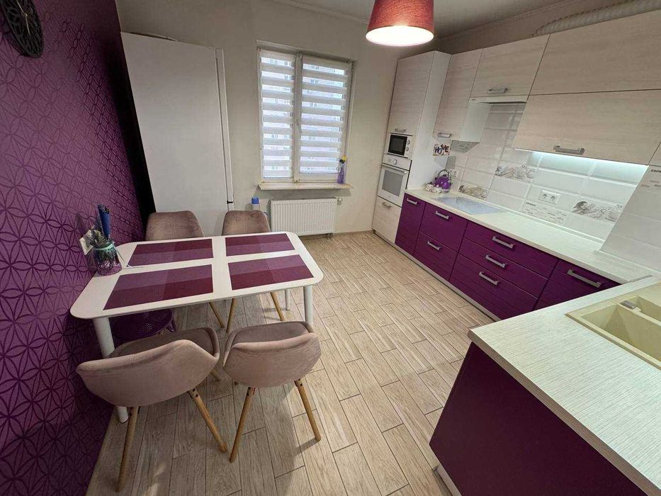 Продам 2К квартиру Ярославичі 1