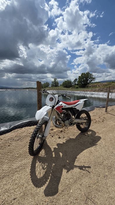 Vendo yamaha yz 250 2023
