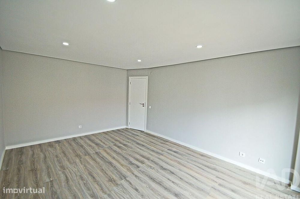 Apartamento T3 em Amora de 97,00 m2
