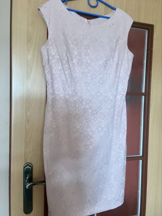 Elegancka sukienka