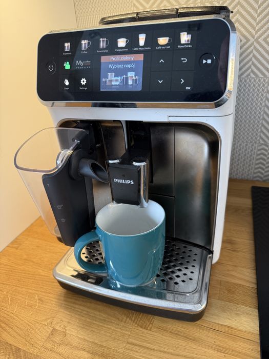Ekspres Philips LatteGo 5400 biały