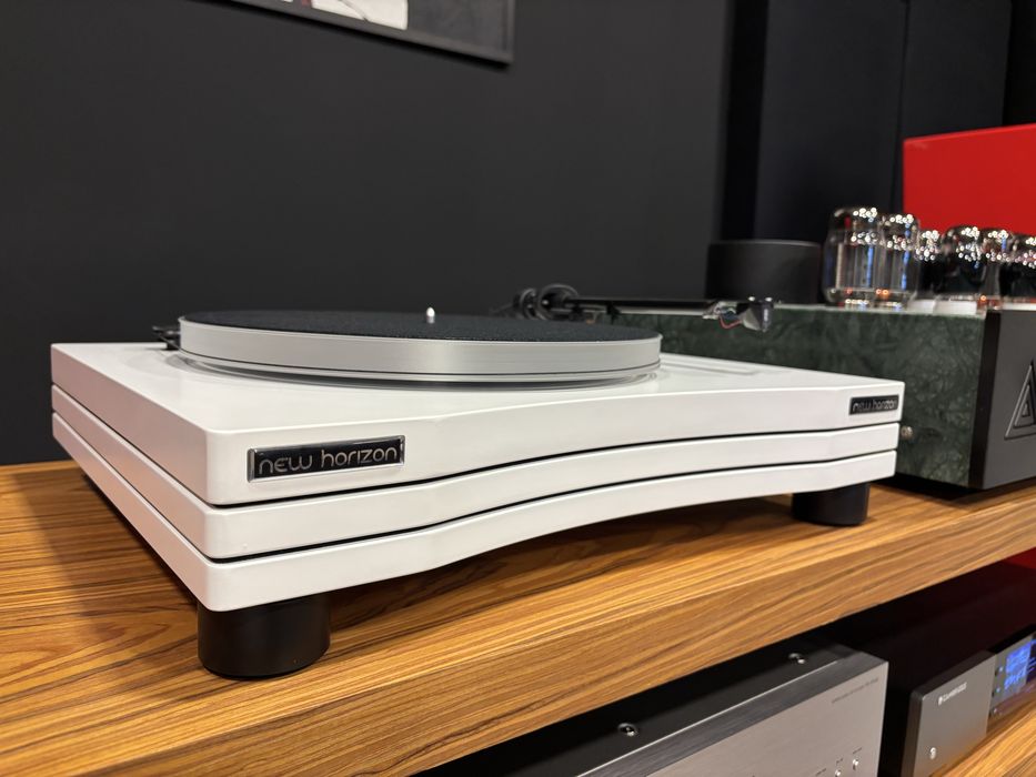 Gramofon New Horizon 203 + Ortofon 2M Silver