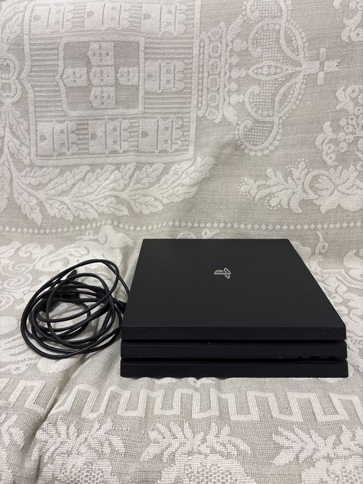 PS4 Pro 1 TB Usada