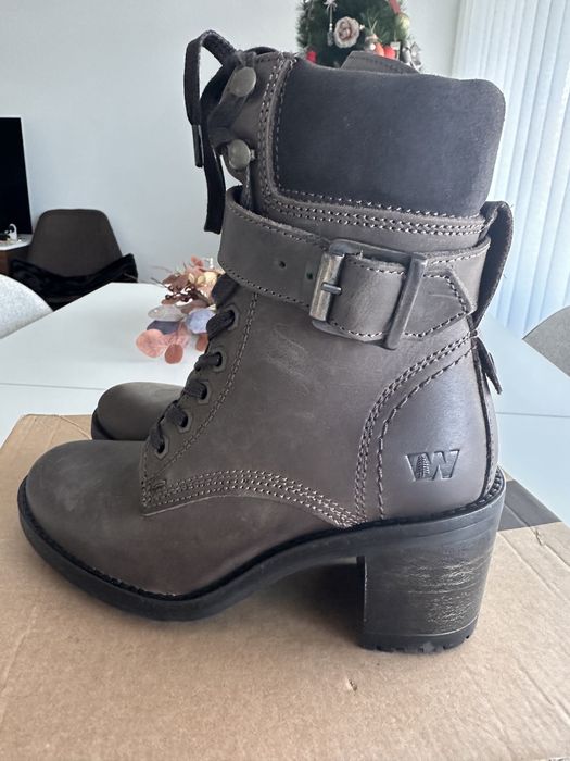 Botas de senhora em pele WEINBREINNER (NOVAS)