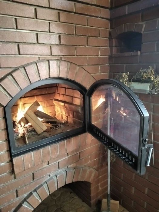 Вогнетривке скло, склокераміка, огнеупорное жаростойкое стекло в камин