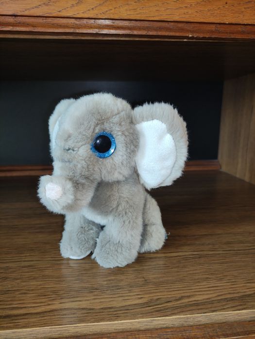 Дитяча м'яка іграшка. М'який слоник. М'яка іграшка. М'яка іграшка слон