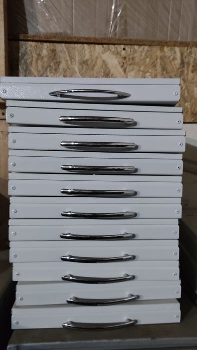 Продаю б.у сейф-бокс на замке.