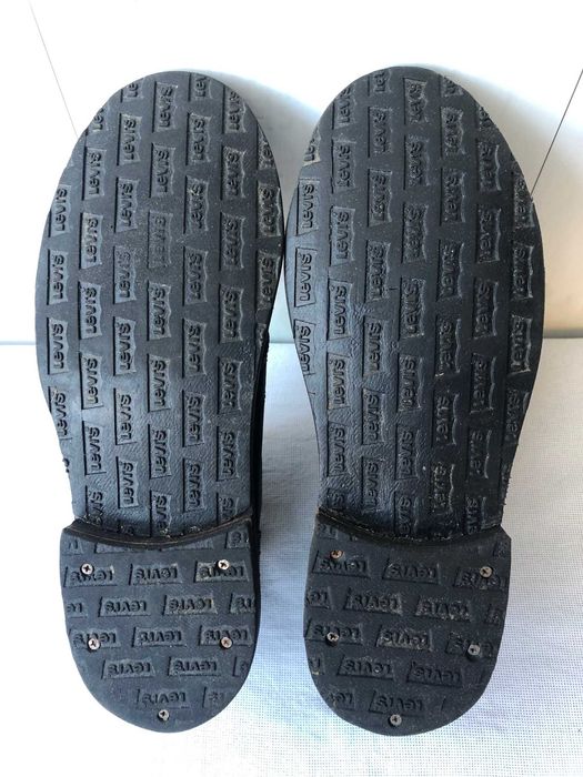 Оригинальные кожаные ботинки levi's