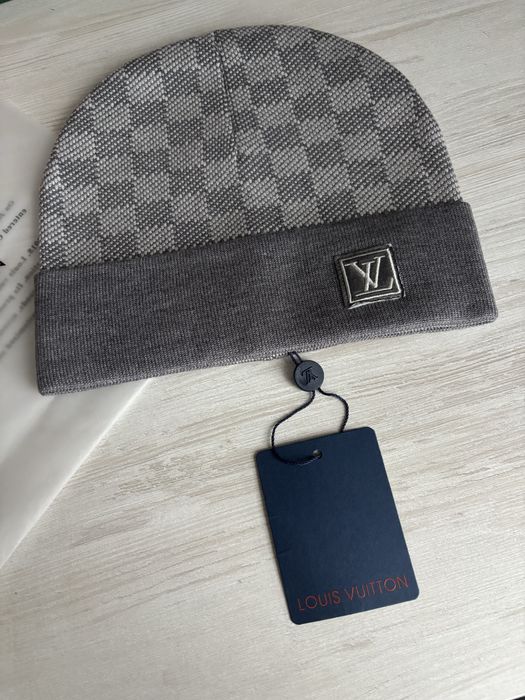 Czapka lv szara designer