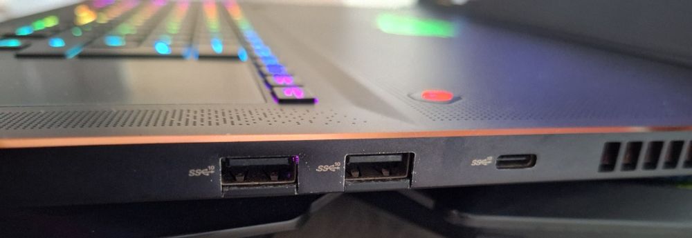 Asus zephyrus S17 - ultra slim gaming PC