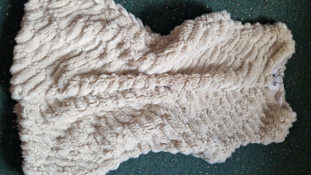 Dłuższa kamizelka bezrękawnik futerko sztuczne