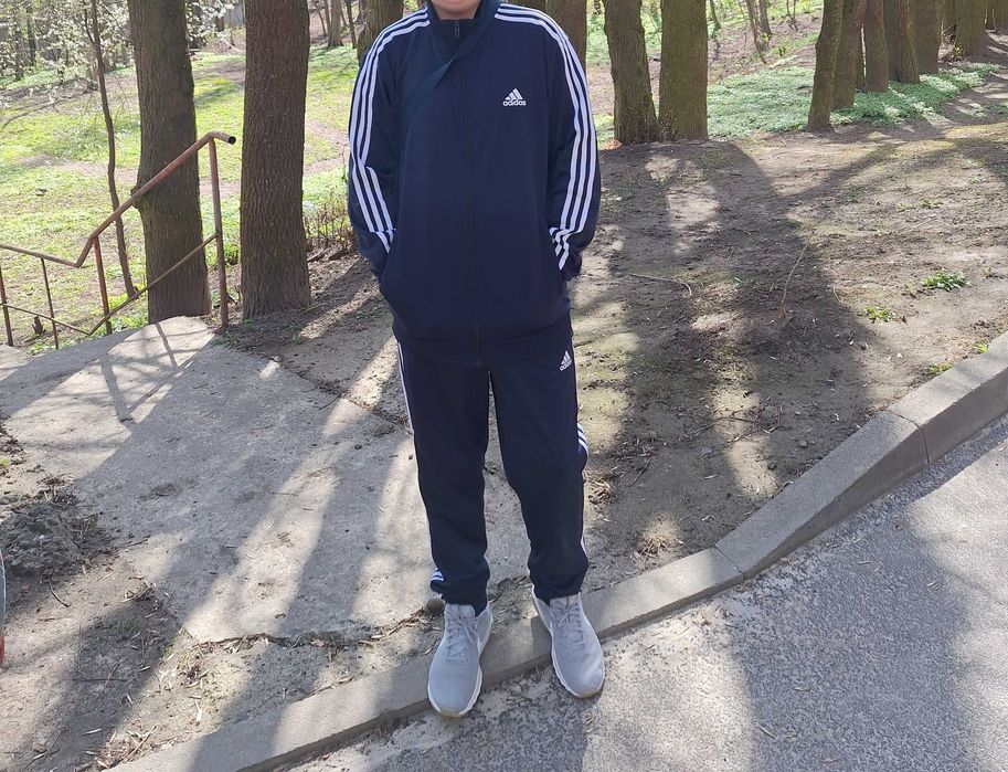 Продам спортивний костюм Adidas, оригінальний,  на зріст 170 см