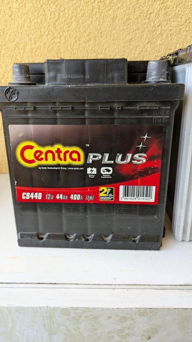 2 akumulatory samochodowe