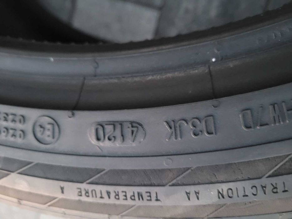 295 /35 R  21  Continental
