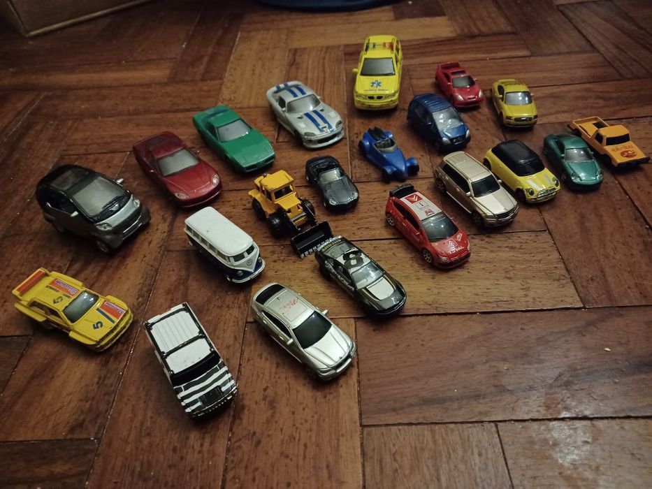 Lote de 21 Carros de Brincar/Coleção - Usados
