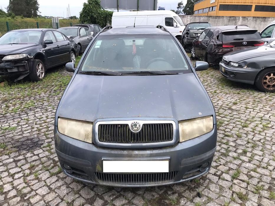Skoda Fabia Break 1.2cc 2006 - Para Peças